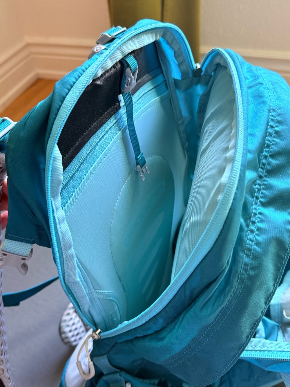 OSPREY Teal Blue Mira AG 34L Women’s Backpack - Picture 9 of 15